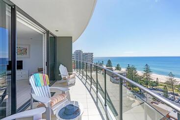 آپارتمان Ambience On Burleigh Beach