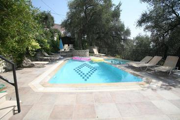 آپارتمانهای توریستها Aphrodite Apartments