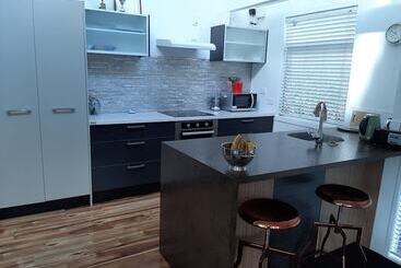 تختخواب و صبحانه A Bit Of New York In Whanganui Home Stay