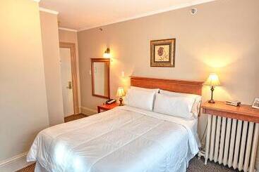 تختخواب و صبحانه The Sonata Inn
