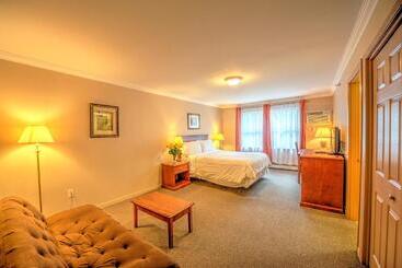 تختخواب و صبحانه The Sonata Inn
