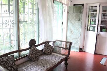 민박 Vista Chelsea Gardens Bnb
