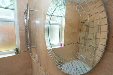 Bootham Apartment 32   Free Parking   Five Minute Walk To York Minster