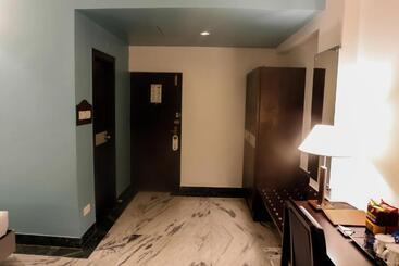 هتل Capitol Residency