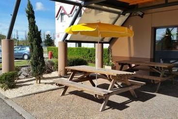 هتل F1 Lyon Isle D Abeau Ouest St Exupery