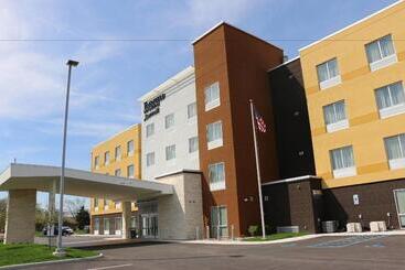 Отель Fairfield Inn & Suites By Marriott Bowling Green