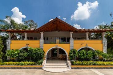 ホテル Hacienda Montesinos
