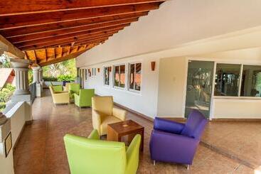 ホテル Hacienda Montesinos