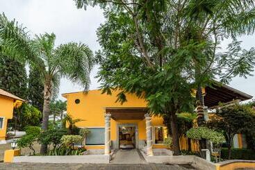 ホテル Hacienda Montesinos