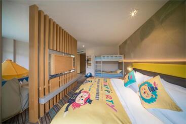 هتل Holiday Inn Express Emei Mountain, An Ihg