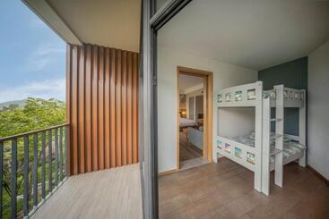 هتل Holiday Inn Express Emei Mountain, An Ihg