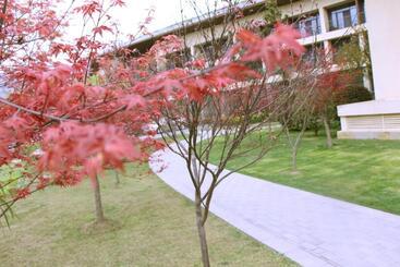 هتل Holiday Inn Express Emei Mountain, An Ihg