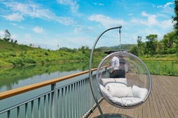 هتل Holiday Inn Express Emei Mountain, An Ihg