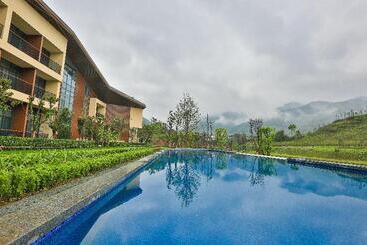 هتل Holiday Inn Express Emei Mountain, An Ihg