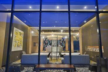 هتل Holiday Inn Express Emei Mountain, An Ihg
