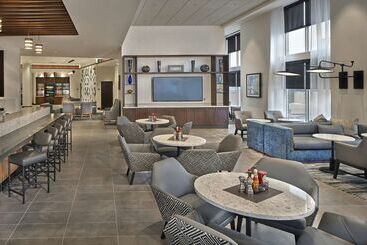 هتل Hyatt Place State College