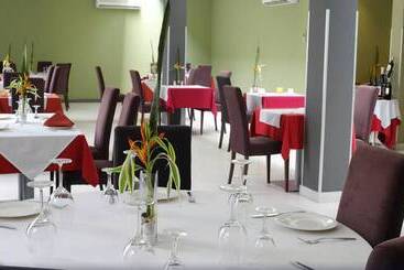 هتل Magno Suites