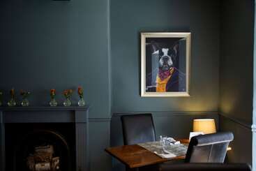 هتل Queens Head