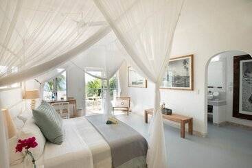 هتل Santorini Mozambique