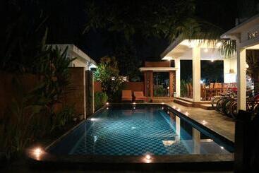 هتل Susan Bungalow