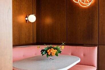 هتل The Dewberry Charleston