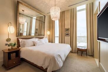 هتل The Dewberry Charleston