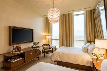 هتل The Dewberry Charleston