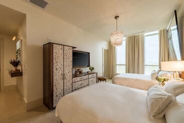 هتل The Dewberry Charleston