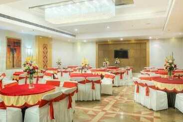 هتل Western Court Panchkula