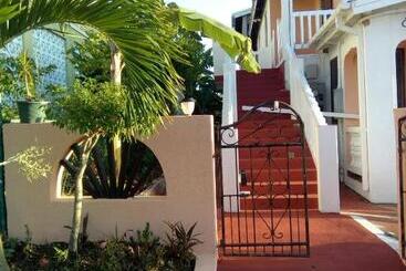 Lemarida Suites