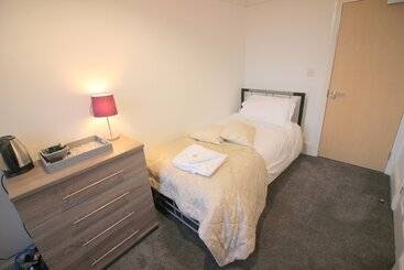 پانسیون Cambridge City Rooms By Paymán Club