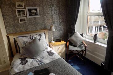 پانسیون Glendale Guest House