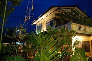 פנסיון The Outside Inn