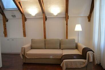 Rembrandtplein Bed & Breakfast