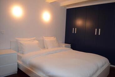 Rembrandtplein Bed & Breakfast