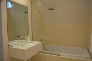Rembrandtplein Bed & Breakfast
