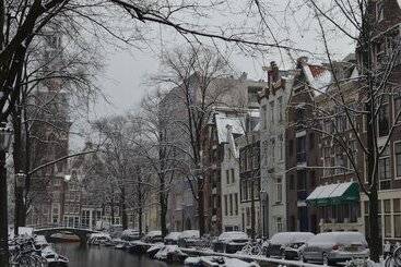 Rembrandtplein Bed & Breakfast