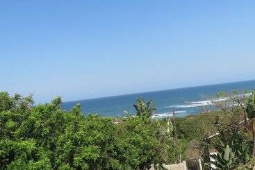 تختخواب و صبحانه Beachcomber Bay Guest House In South Africa