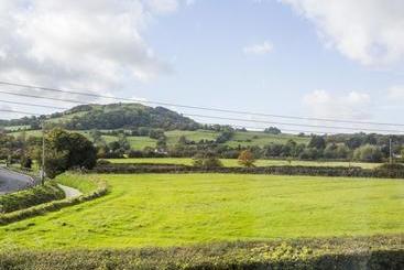 Brent Knoll Inn