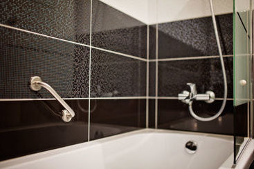 Very Berry   Orzeszkowej 16   Mtp Apartment, Parking, Check In 24h