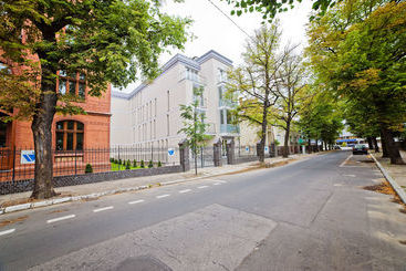 Very Berry   Orzeszkowej 16   Mtp Apartment, Parking, Check In 24h