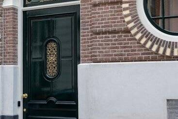 Golden Mansion Apart