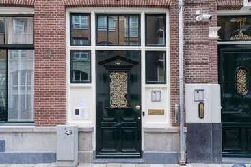 Golden Mansion Apart