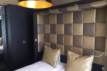 Golden Mansion Apart