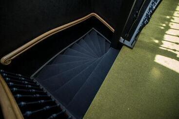 Golden Mansion Apart
