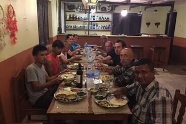 هتل Chautari Garden Resort
