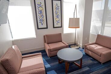 酒店 Holiday Inn Express   Red Deer North, An Ihg