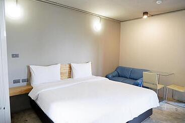 Izen Plus Budget Hotel & Residence