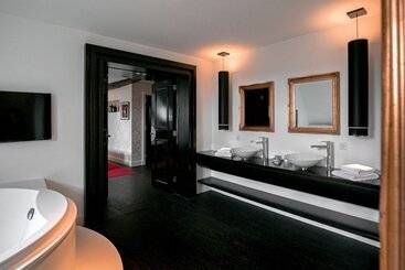 هتل Le Theatre
