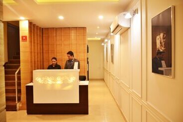 Mint Hotel Premia Chandigarh, Zirakpur